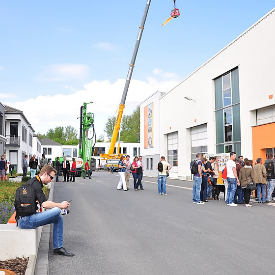 Tag des deutschen Fertigbaus bei FingerHaus. Foto: FingerHaus Tag des deutschen Fertigbaus bei FingerHaus. Foto: FingerHaus