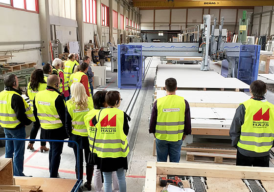 Am Tag des Fertigbaus gibt Meisterstück-HAUS Einblick in seine Gläserne Produktion. Foto: Meisterstück