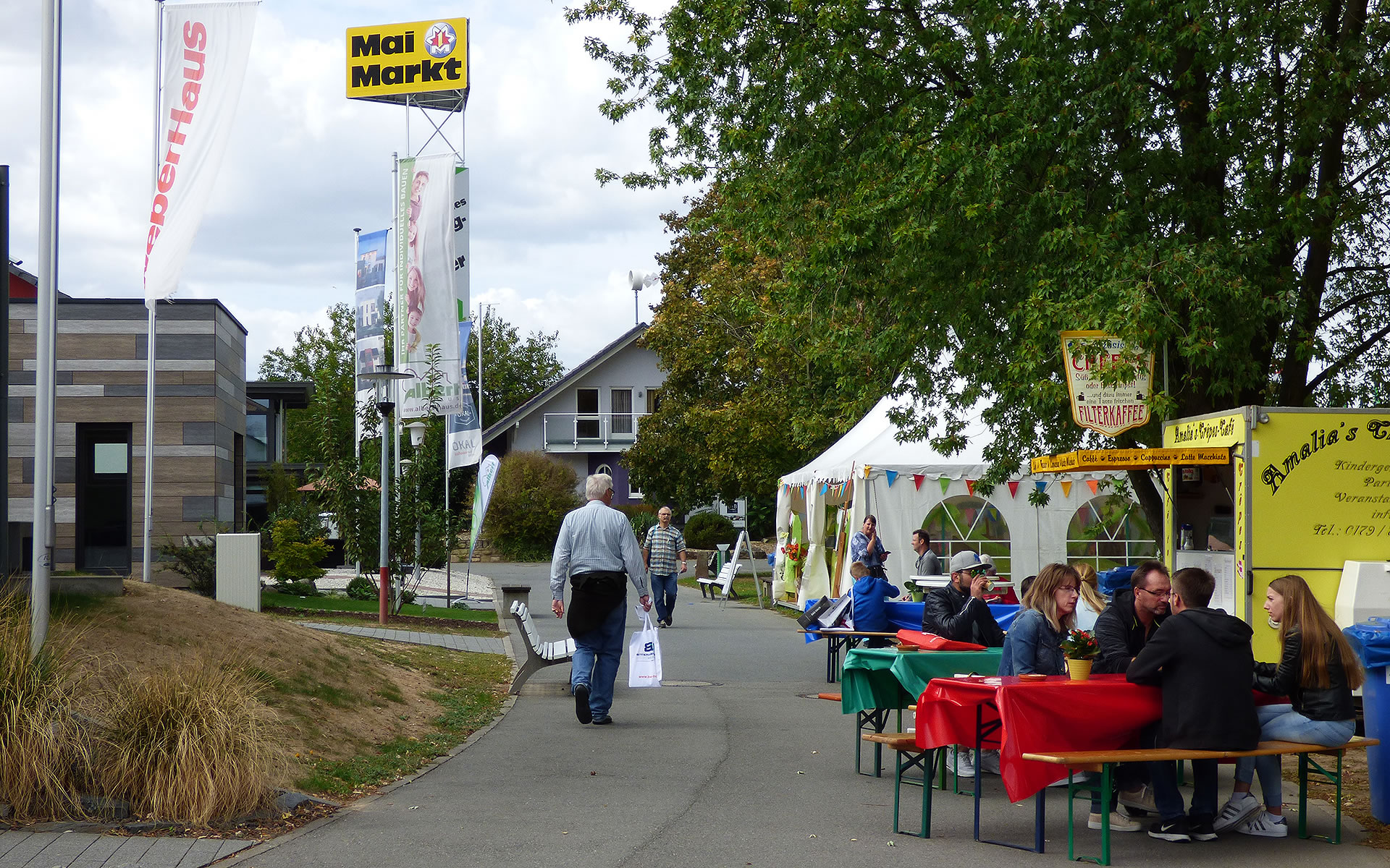 Herbstfest „Bunte Vielfalt im Fertigbau“ im Deutschen Fertighaus Center Mannheim am 21. und 22. September 