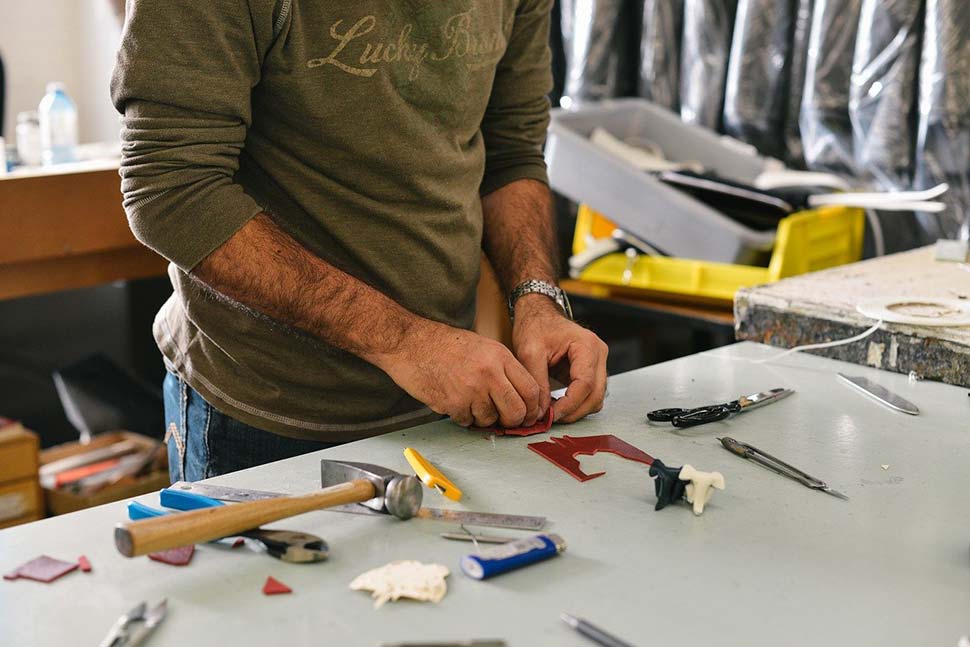 Ob im Hobbyraum oder bei der Reparatur am Haus: Im Eigenheim ist ein eigenes Werkzeugsortiment Gold wert. Foto: Free-Photos / pixabay Ob im Hobbyraum oder bei der Reparatur am Haus: Im Eigenheim ist ein eigenes Werkzeugsortiment Gold wert. Foto: Free-Photos / pixabay