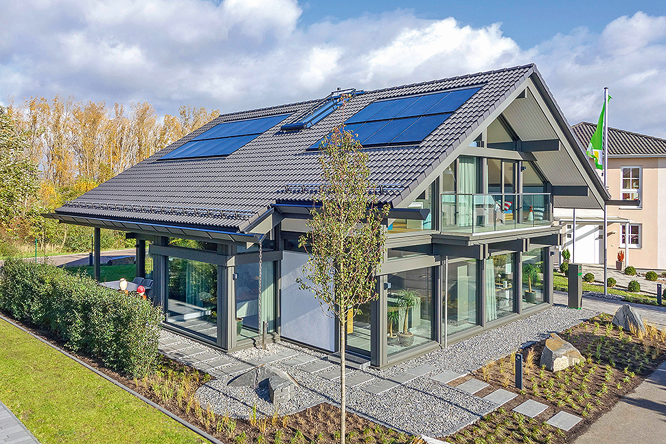 Das Thema Offenheit liegt im neuen Musterhaus von HUF HAUS im Fokus. Foto: HUF HAUS Das Thema Offenheit liegt im neuen Musterhaus von HUF HAUS im Fokus. Foto: HUF HAUS