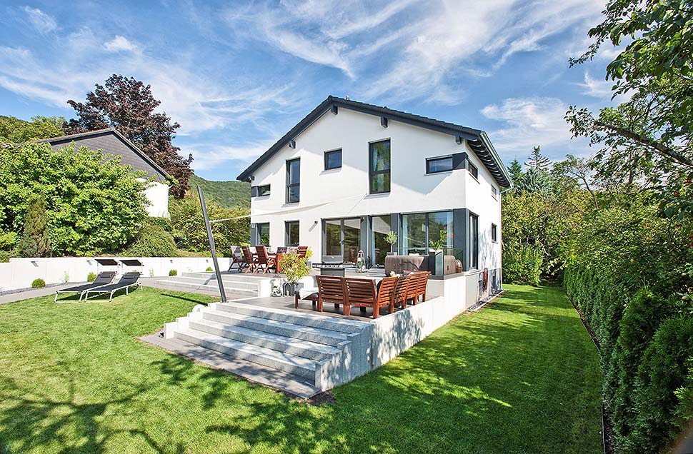 Architektur, Grundriss und Ausstattung werden von Anfang an auf die Wünsche der Baufamilie hin angepasst. Foto: BDF / Bien-Zenker Architektur, Grundriss und Ausstattung werden von Anfang an auf die Wünsche der Baufamilie hin angepasst. Foto: BDF / Bien-Zenker