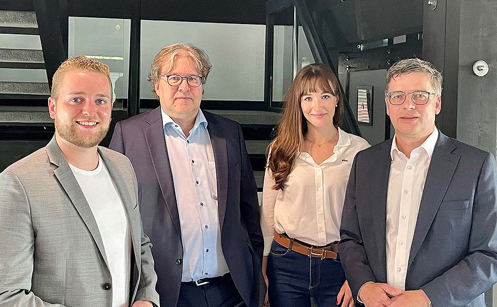 MdB Martin Diedenhofen (l.) besuchte die Geschäftsstelle des BDF und tauschte sich mit den Verbandsgeschäftsführern Achim Hannott (2.v.l.) und Georg Lange (r.) sowie der Leiterin des BDF-Hauptstadtbüros, Sophie von Minckwitz (2.v.r.), aus. Foto: BDF MdB Martin Diedenhofen (l.) besuchte die Geschäftsstelle des BDF und tauschte sich mit den Verbandsgeschäftsführern Achim Hannott (2.v.l.) und Georg Lange (r.) sowie der Leiterin des BDF-Hauptstadtbüros, Sophie von Minckwitz (2.v.r.), aus. Foto: BDF