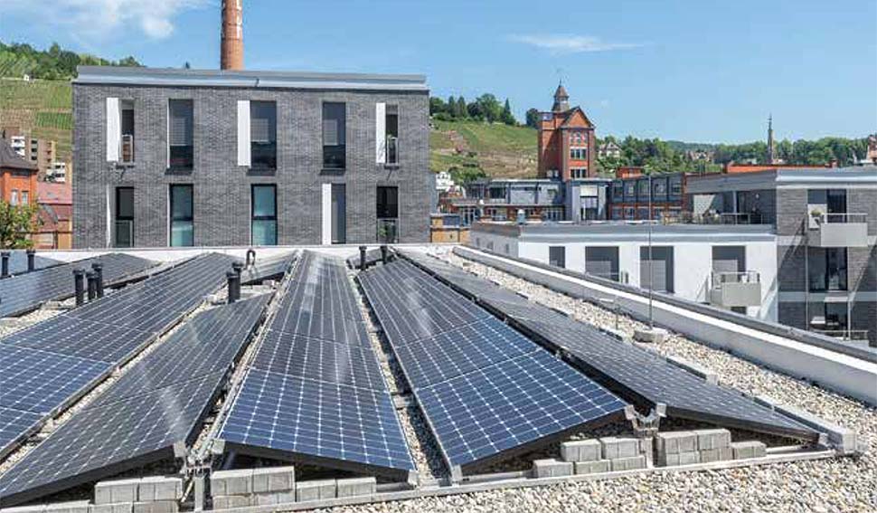 Mit Sonnenenergie vom Dach zum solaren Wasserstoff. Foto: 6513 neue-weststadt.de / Peter Heim / BHW Bausparkasse Mit Sonnenenergie vom Dach zum solaren Wasserstoff. Foto: 6513 neue-weststadt.de / Peter Heim / BHW Bausparkasse