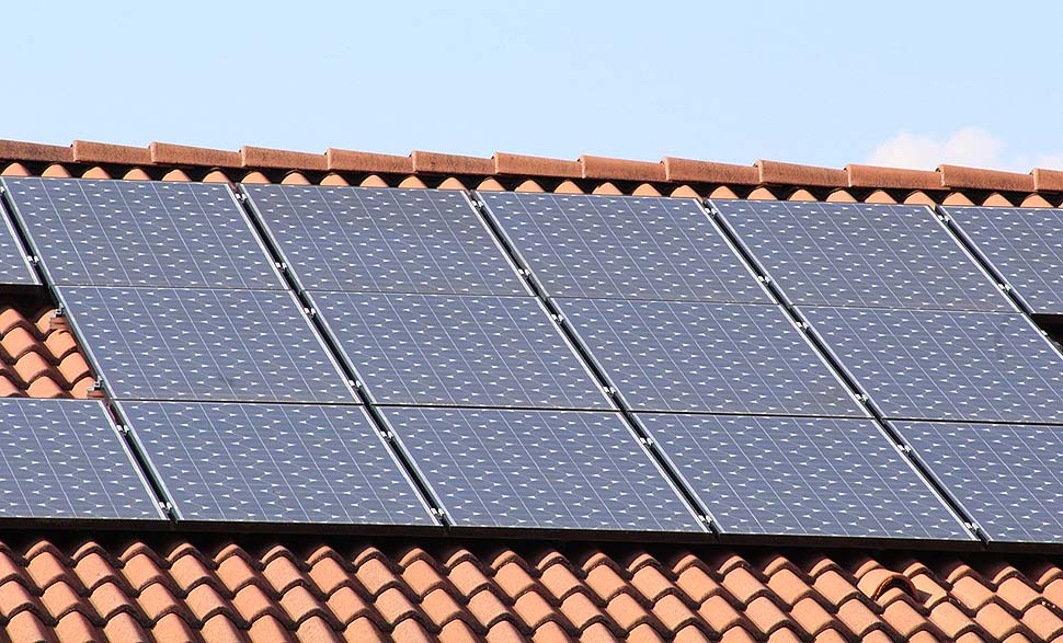 Solaranlagen auf dem Dach lohnen sich! Foto: sferrario1968 / pixabay.com