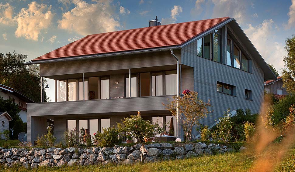 Moderne Holzfenster von Kneer-Südfenster sind ein wichtiger Bestandteil in nachhaltigen und ökologisch wertvollen Gebäuden. Foto: Kneer