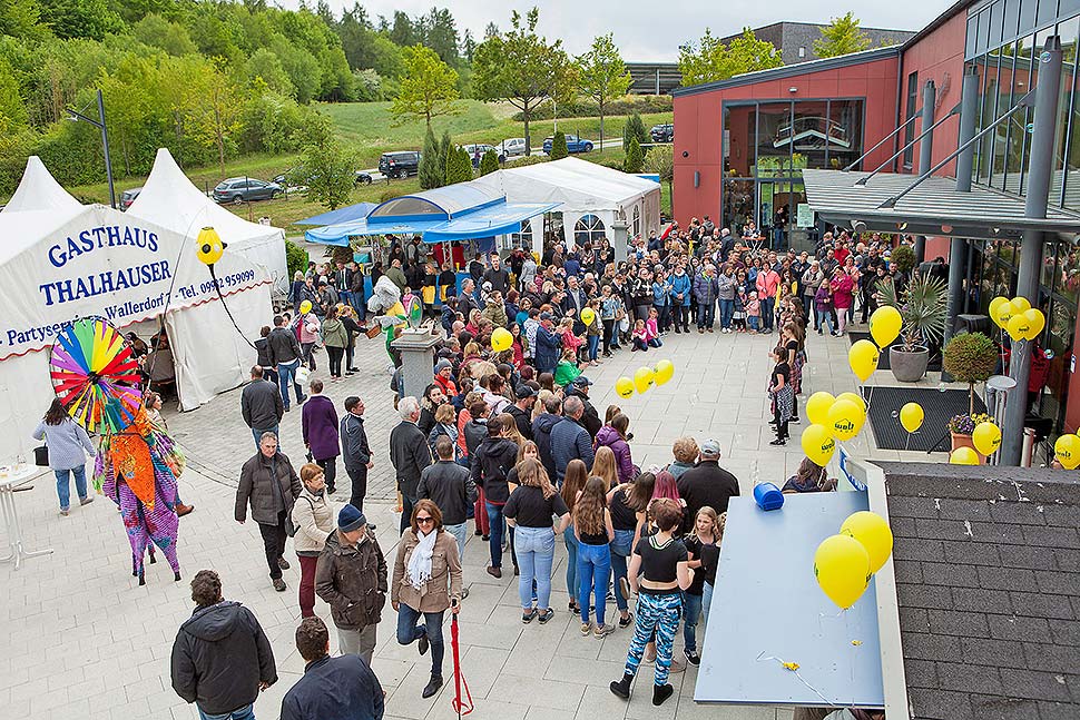 Bundesweit werden Tausende Bauinteressierte und Familien auch 2024 den Tag des deutschen Fertigbaus feiern. Foto: BDF / Wolf System