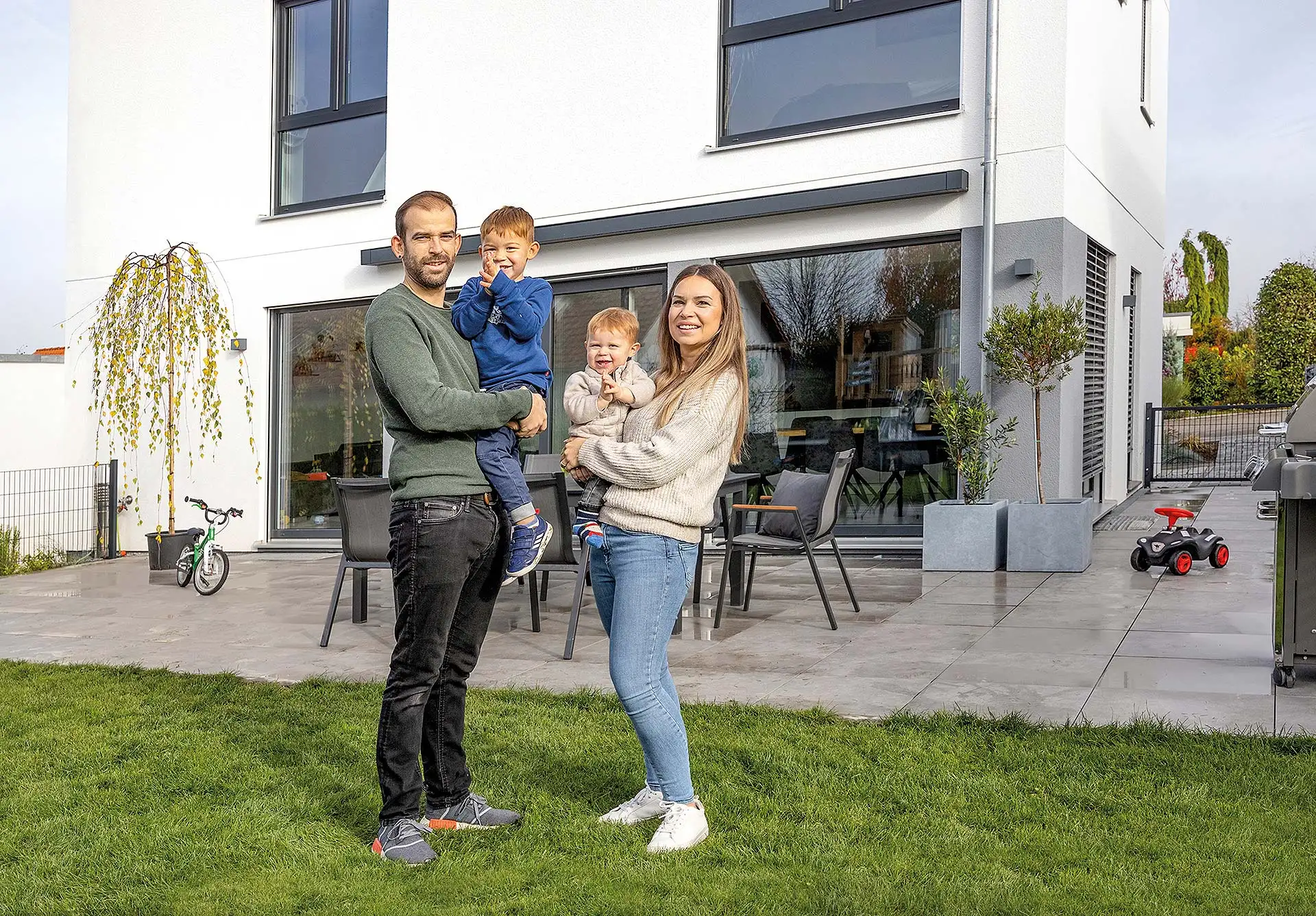Familiensache: Start ins Eigenheim mit solider Finanzierung Bild Nr. 6641, Quelle: SchwörerHaus / J. Lippert / BHW Bausparkasse
