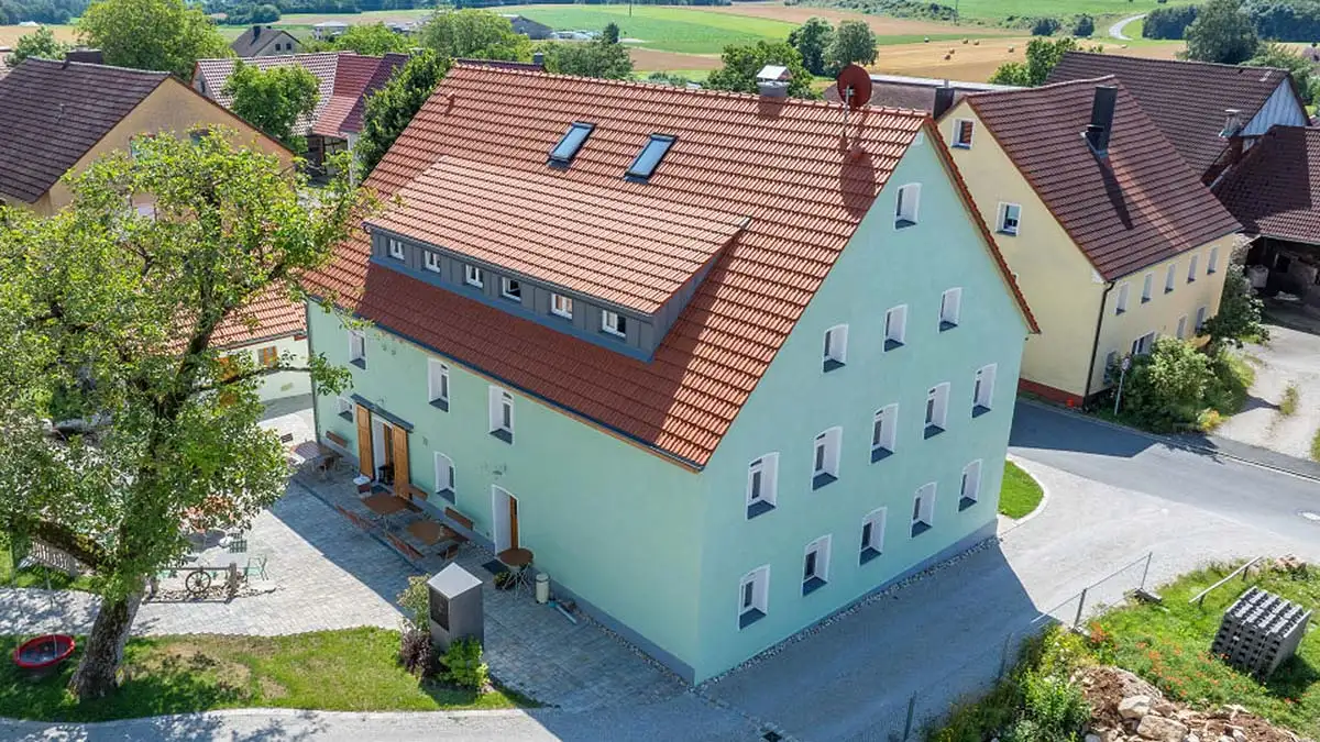 Ein Dachausbau schafft Wohnraum. Wichtig ist dabei eine gute Dämmung. Foto: djd / Linzmeier Bauelemente / Oliver Heinl