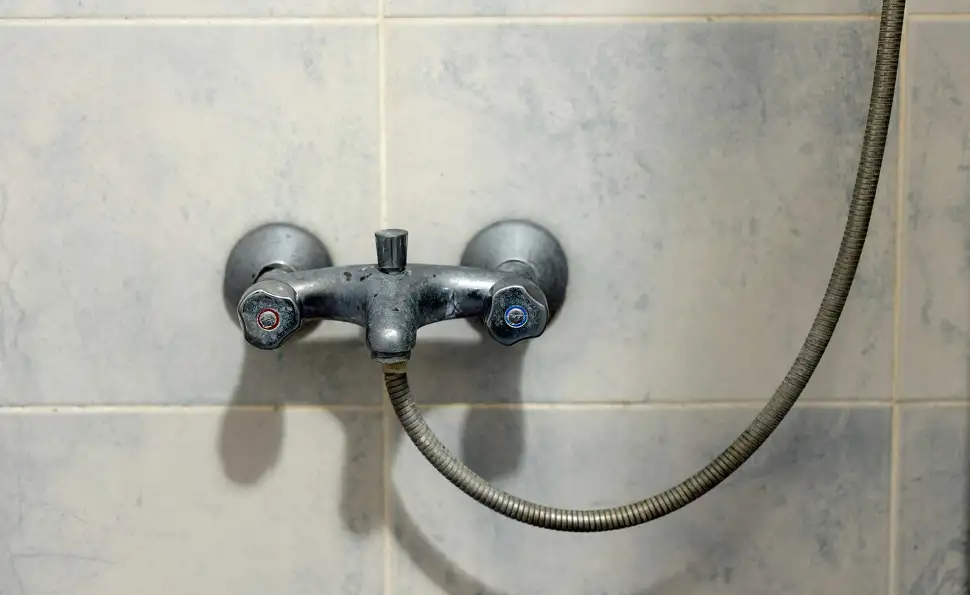 Von Anfang an richtig planen: Entkalkungsanlagen im Fertighauskonzept berücksichtigen. Foto: Caner CIFTCI / iStock.com