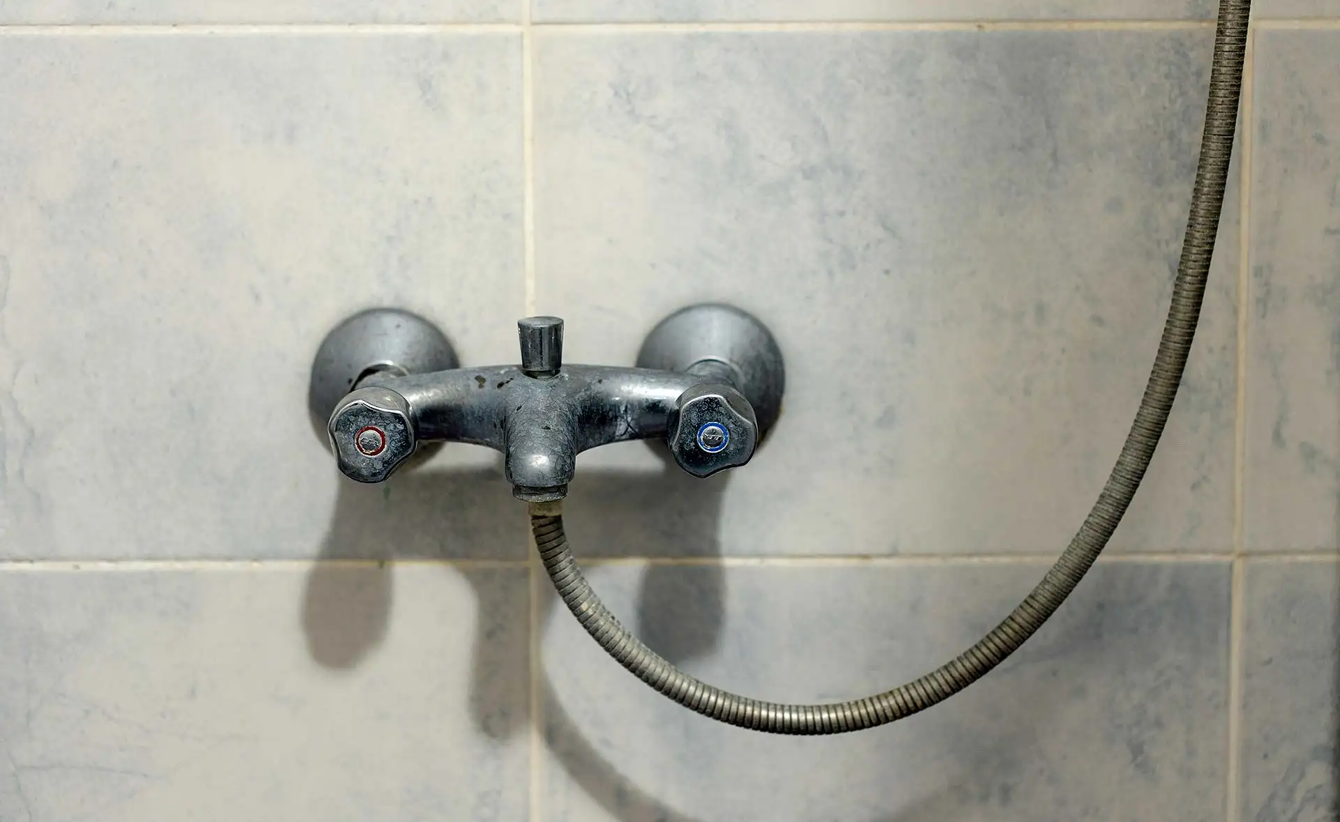 Von Anfang an richtig planen: Entkalkungsanlagen im Fertighauskonzept berücksichtigen. Foto: Caner CIFTCI / iStock.com