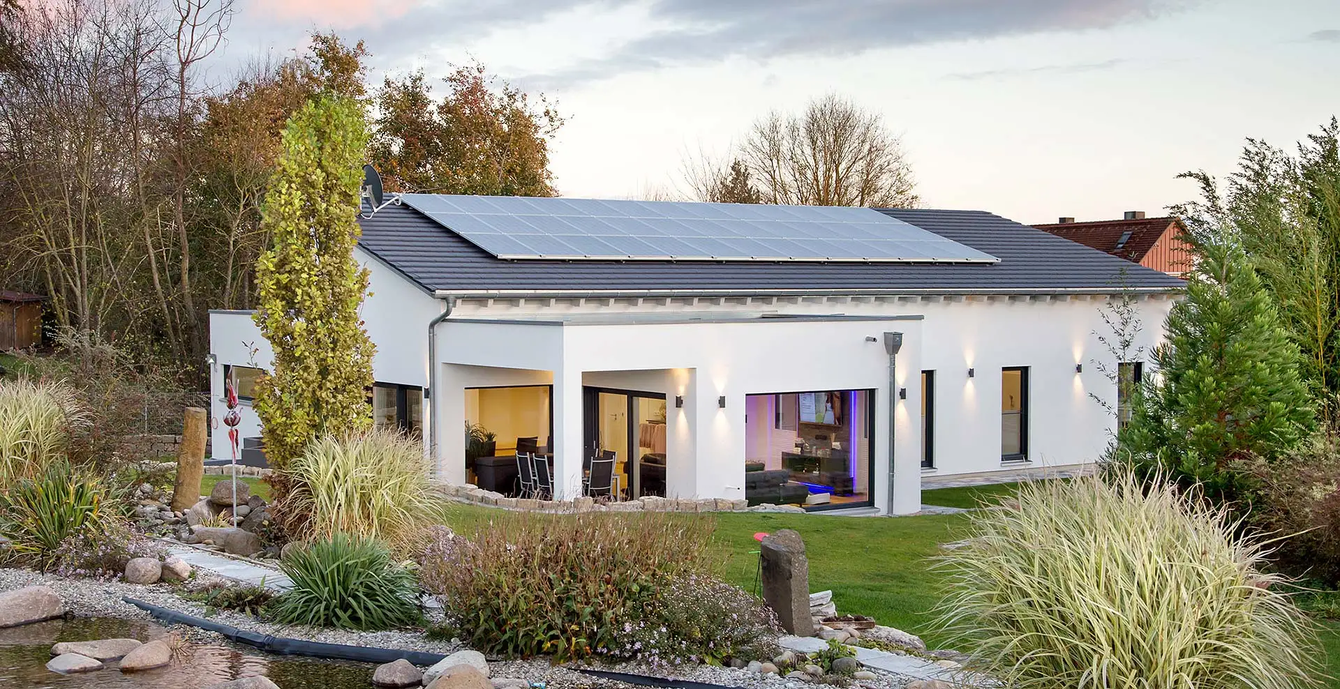 Ein eingeschossiger Bungalow ermöglicht barrierefreies Wohnen. Foto: BDF/FischerHaus