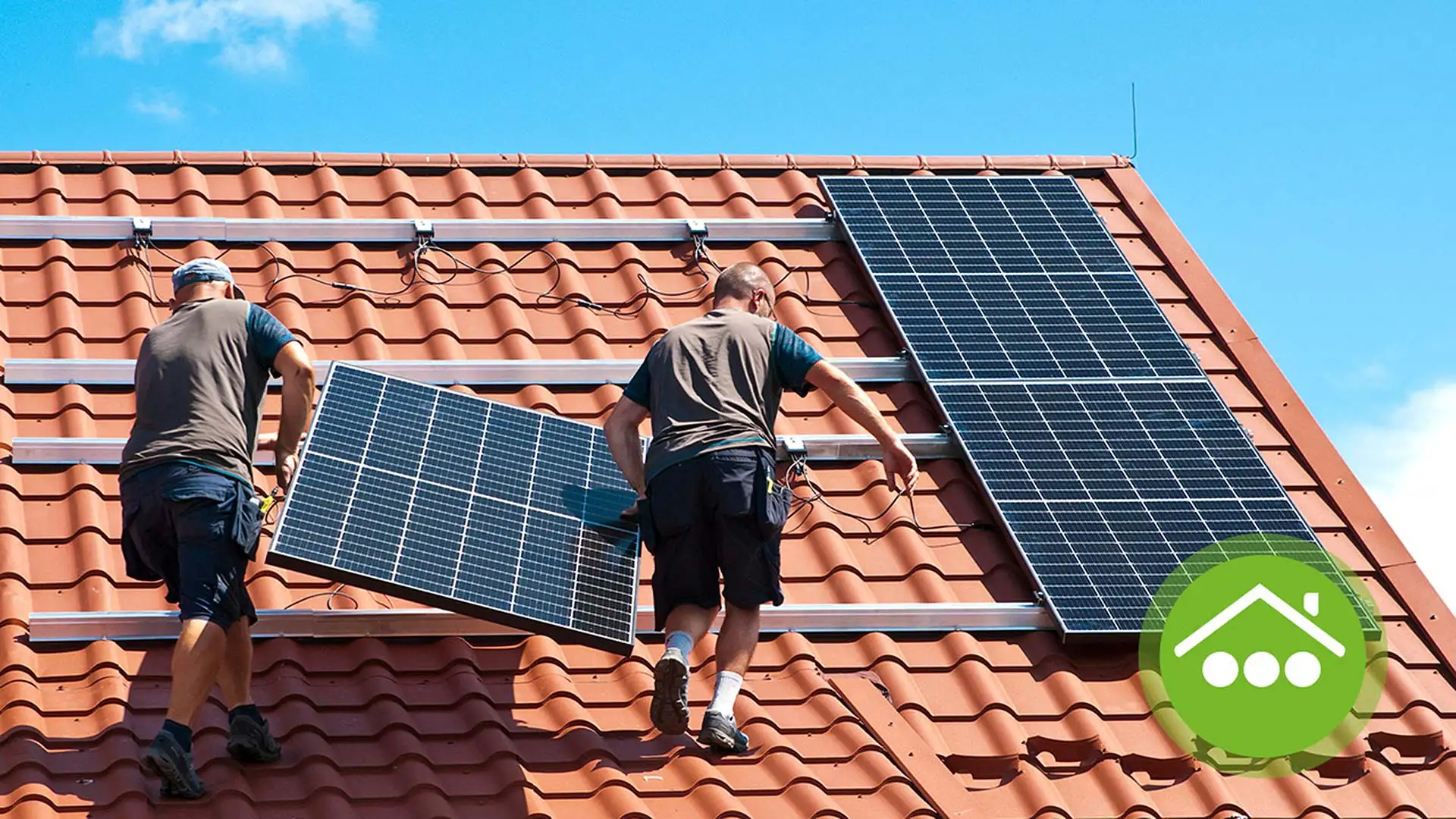 Photovoltaikanlage oder ein Balkonkraftwerk – welche Wahl ist die richtige? Foto: T&C