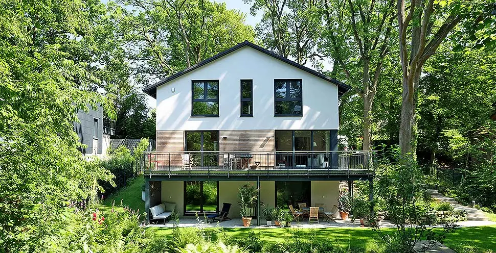Fertig zum Einzug: Innenausbau, Technik und Ausstattung sind im Komplettpaket enthalten, damit Baufamilien entspannt in ihr neues Zuhause starten können. Foto: BDF / Bien-Zenker