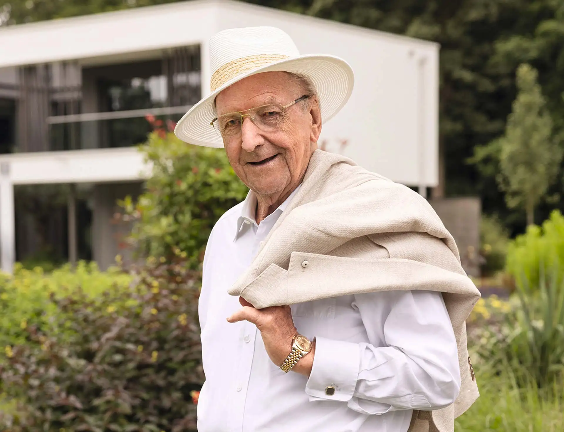 Neue Biografie des Gr&uuml;nders von WeberHaus erschienen: "Hans Weber &ndash; Faszination Bauen. Ein Leben lang" Foto: WeberHaus