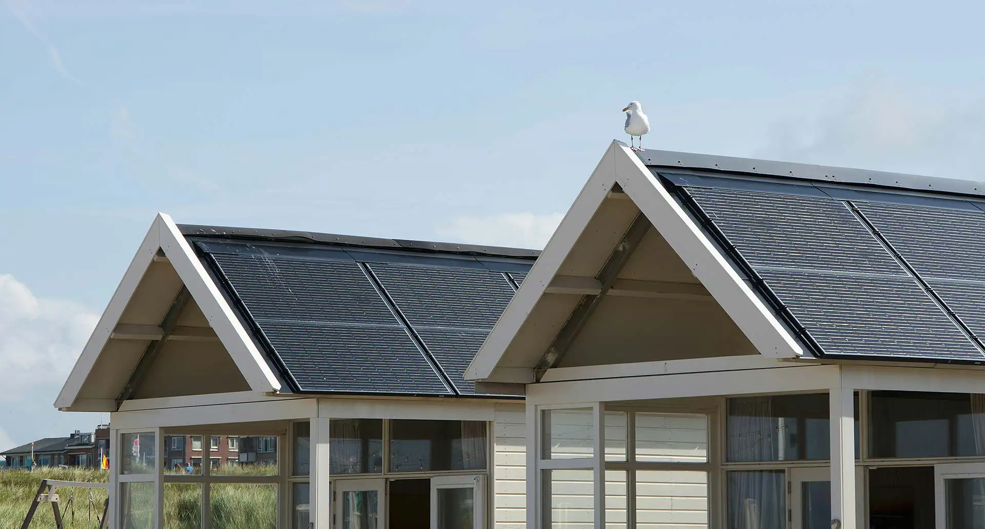 Fertigh&auml;user wandeln sich vom Energieverbraucher zum Erzeuger. Moderne Technik und pr&auml;zise Bauweise senken die Betriebskosten massiv und steigern die Unabh&auml;ngigkeit. Foto: Mischa Frank / unsplash.com