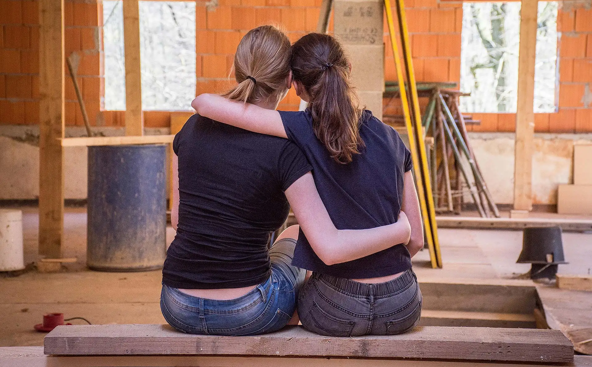 Eigenleistungen am Bau mit anderen Gewerken abstimmen. Foto: Anemone21 / pixabay.com