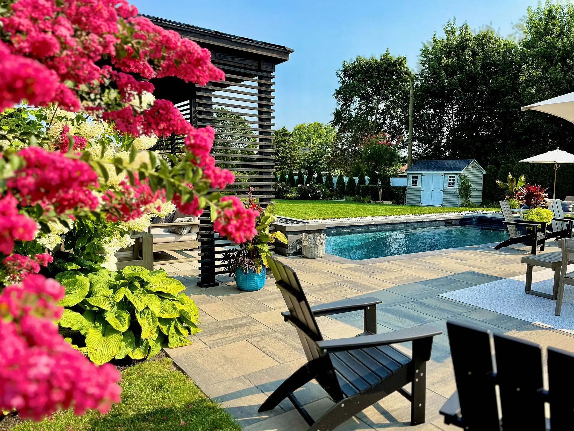 Der Garten als zweites Wohnzimmer. Foto: Jaclyn Brottman / iStock.com
