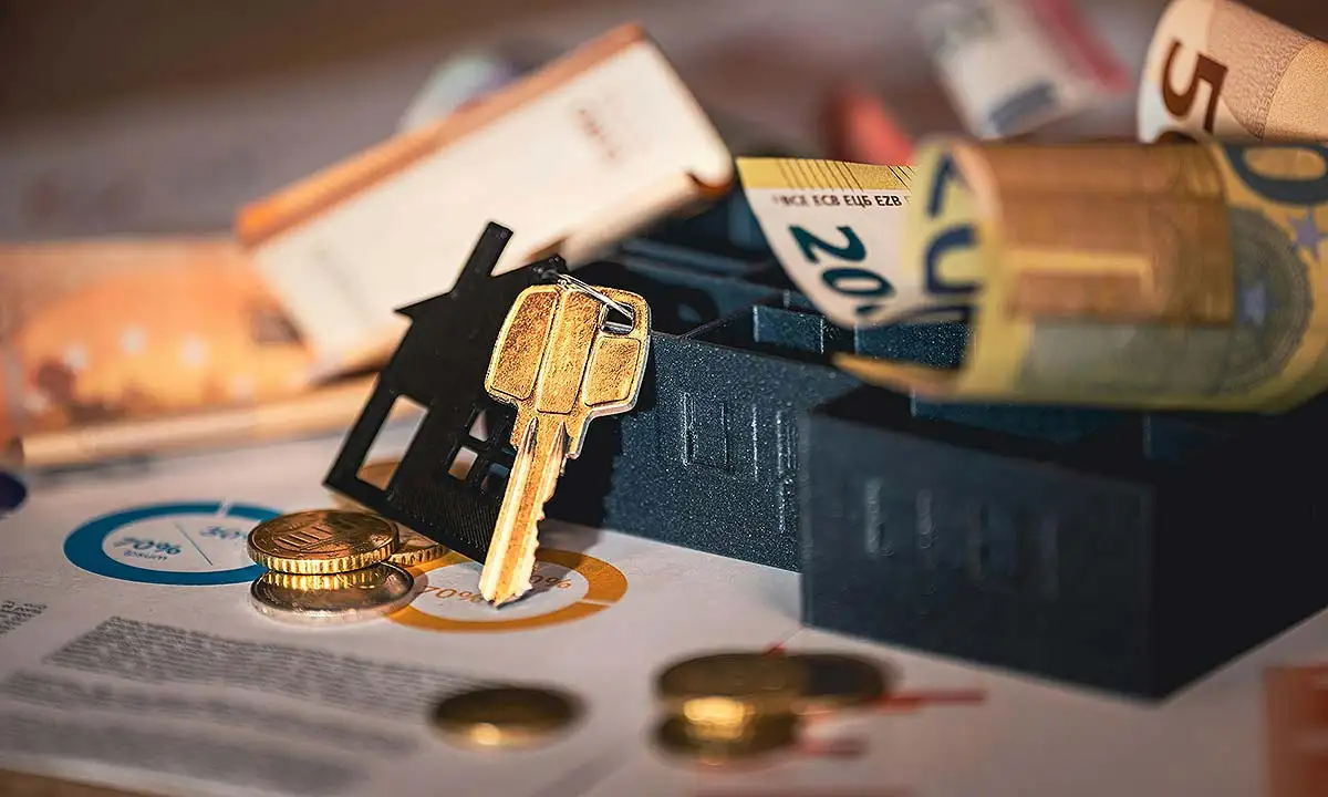 Hausbau-Budget clever parken: Wo Bauherren das Eigenkapital zwischen Grundst&uuml;ckskauf und Schlussrate sicher anlegen. Foto: Jakub Zerdzicki / pexels.com